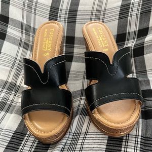 Tuscany Easy Street Made In Italy 🇮🇹 sandals NWOT - size 10